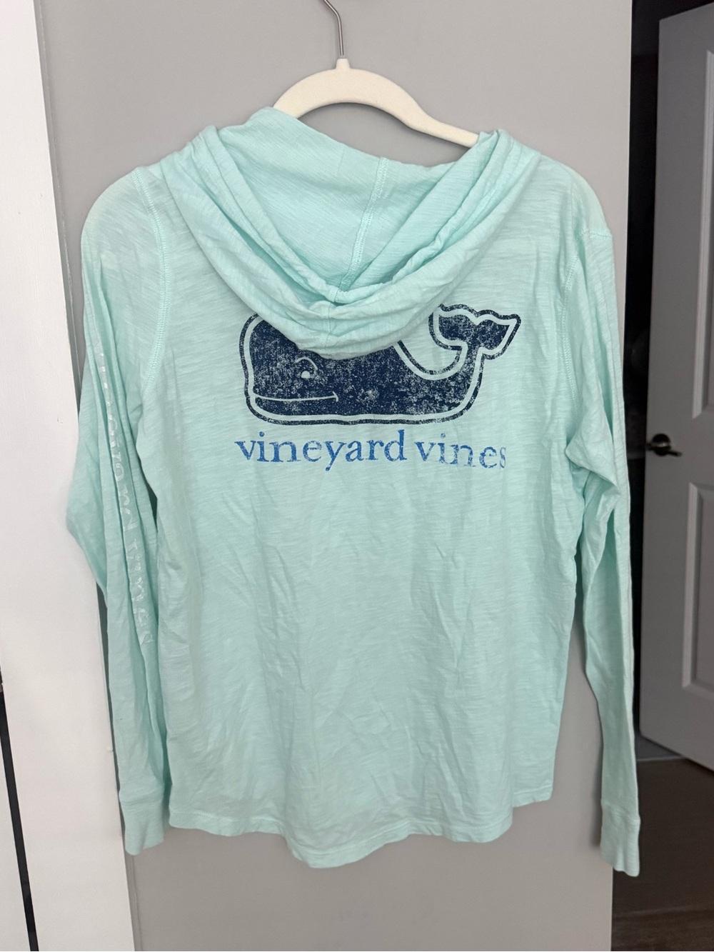 Vineyard Vines Women’s Mint Hoodie with Whale Logo